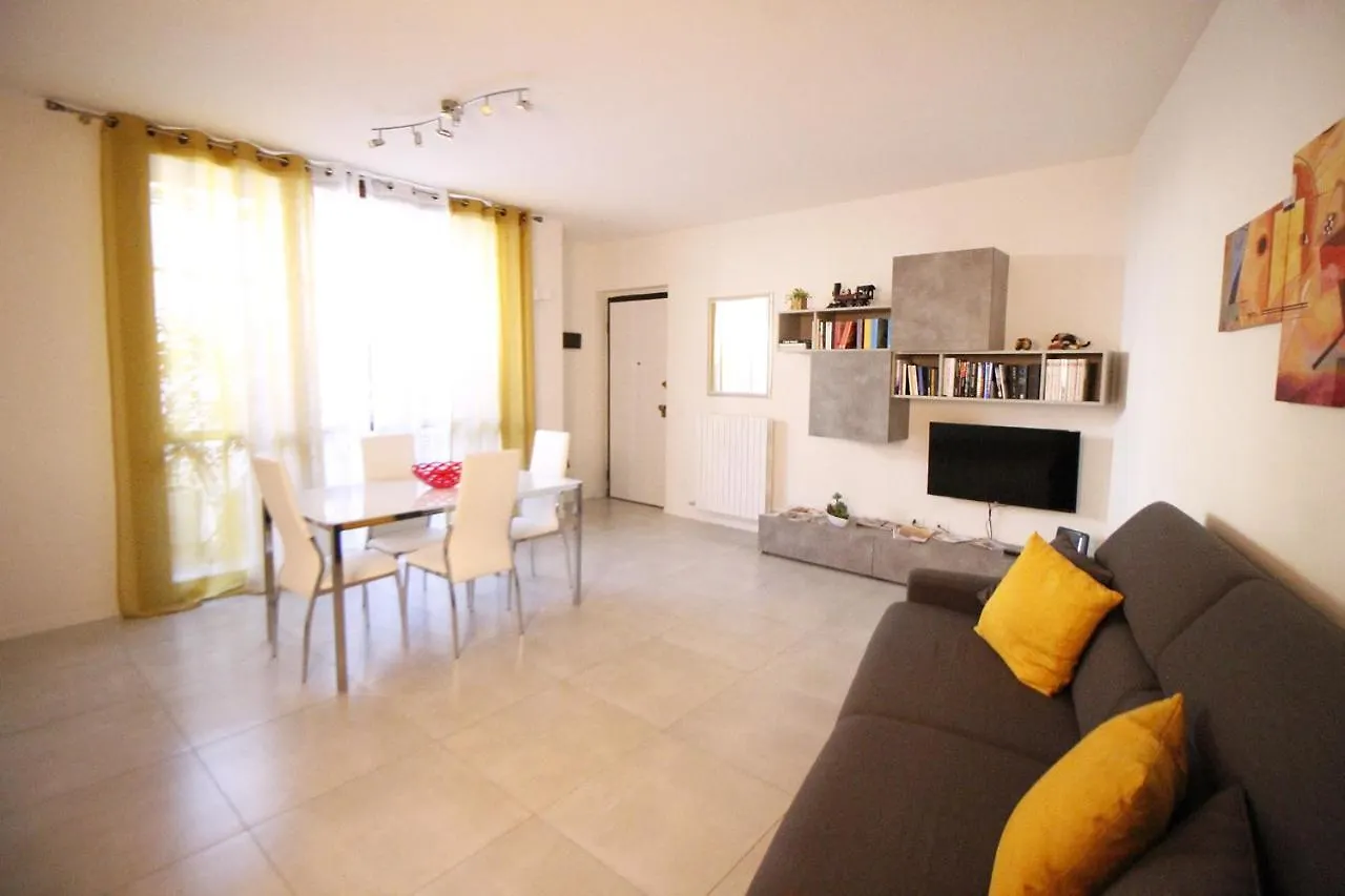 Apartment Corte Della Crisalide Ampio E Luminoso Bilocale In Centro Storico Cernusco Sul Naviglio